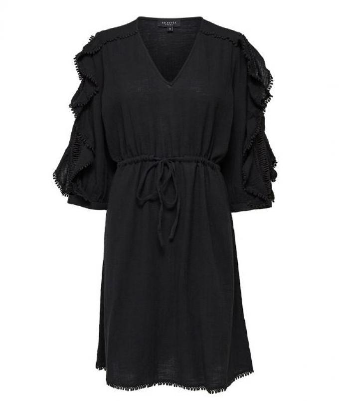 Etnische jurk in zwart met fringes aan de mouwen