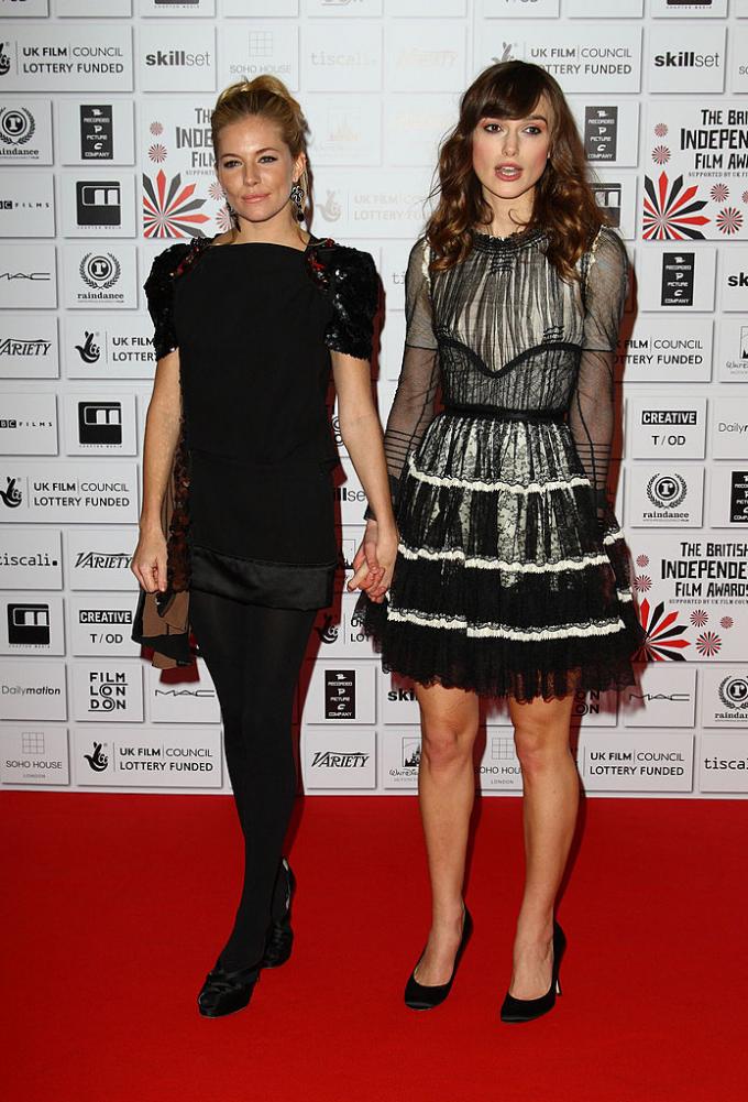 Keira Knightley et Sienna Miller