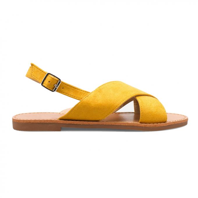 Plat geel sandaaltje