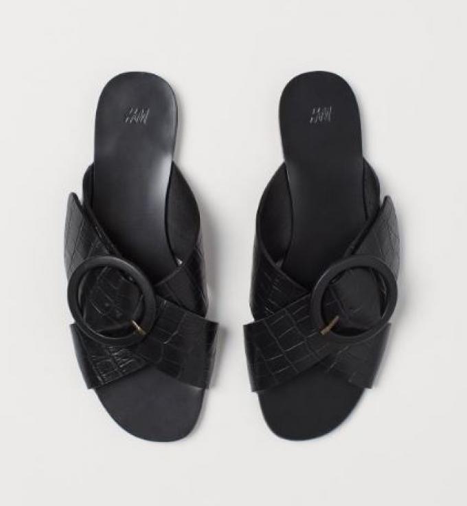 Zwarte sandalen met faux-croco effect en gesp