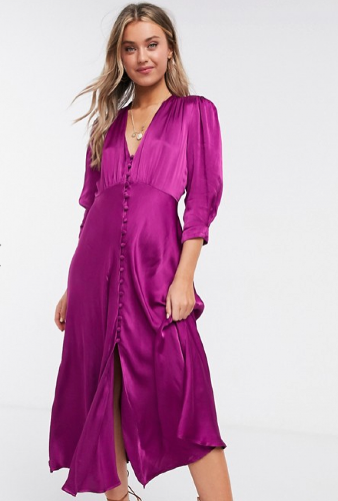 Robe parme en satin