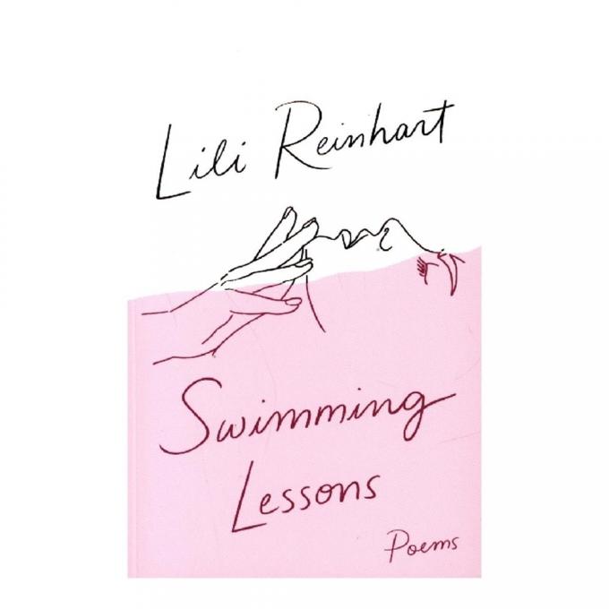 Poëzieboek 'Swimming Lessons' van Lili Reinhart