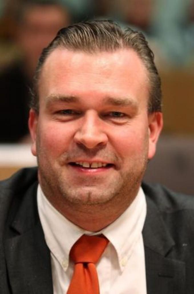 Burgemeester van Deerlijk krijgt dreigbrief na intentie om
