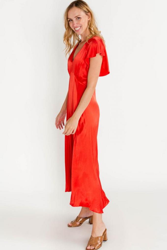 Rode maxi-jurk met V-hals en vlindermouwen