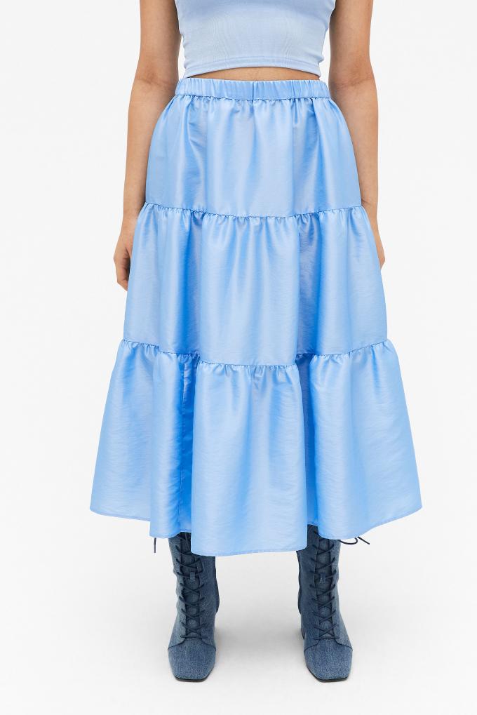 Babyblauwe midirok met laagjes