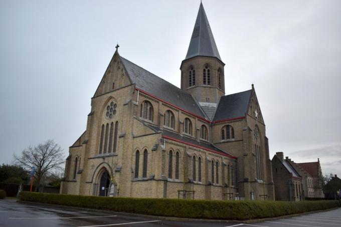 De stad zal nu onderzoeken of het haalbaar en wenselijk is om de plannen ook effectief uit te voeren voor de kerk in Hollebeke. (foto EG)