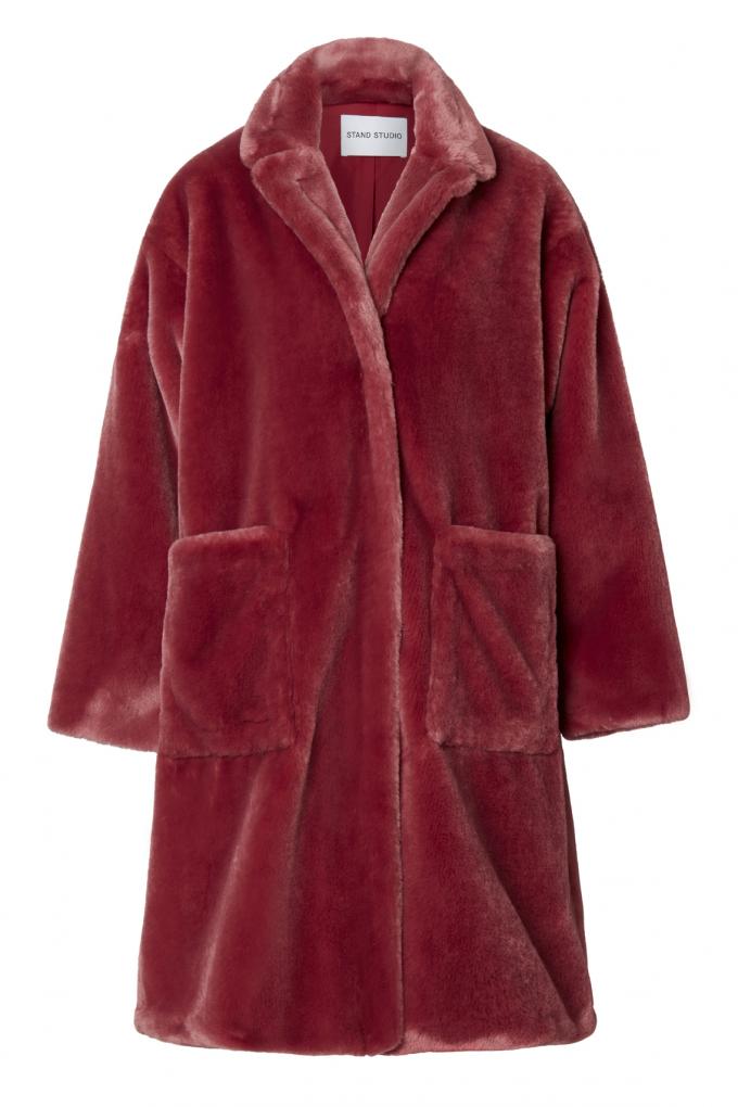 Kate Moss - faux fur jas in bordeaux