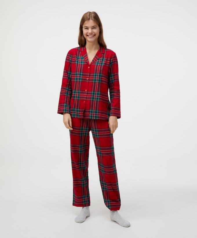 Le pyjama rouge à carreaux