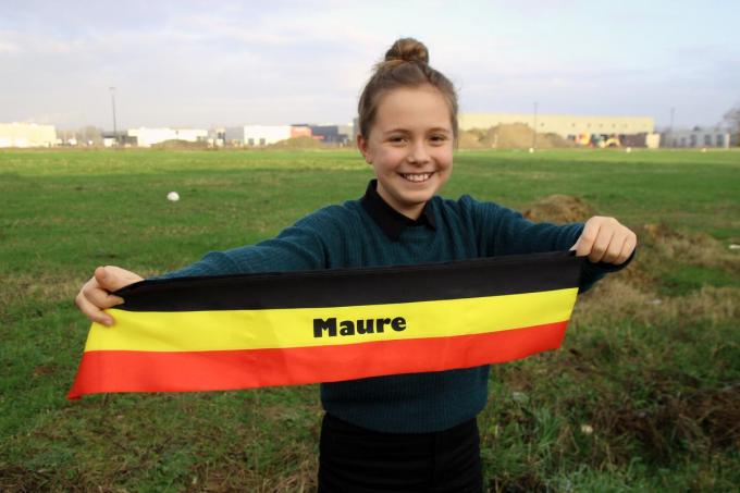 Maure Cottenier (11) is trots op haar kinderburgemeesterssjerp. (foto GJZ)