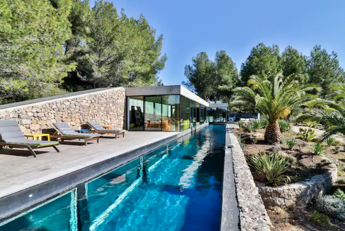 Villa de luxe et piscine sur la Côte d'Azur