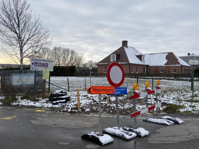 Het kruispunt van de Oostlaan met Driemasten wordt zo ingericht dat het verkeer dat van Sint-Eloois-Winkel komt, rechts naar de Oostlaan wordt geleid. Oostlaan wordt geleid.©Stefaan Lernout SL