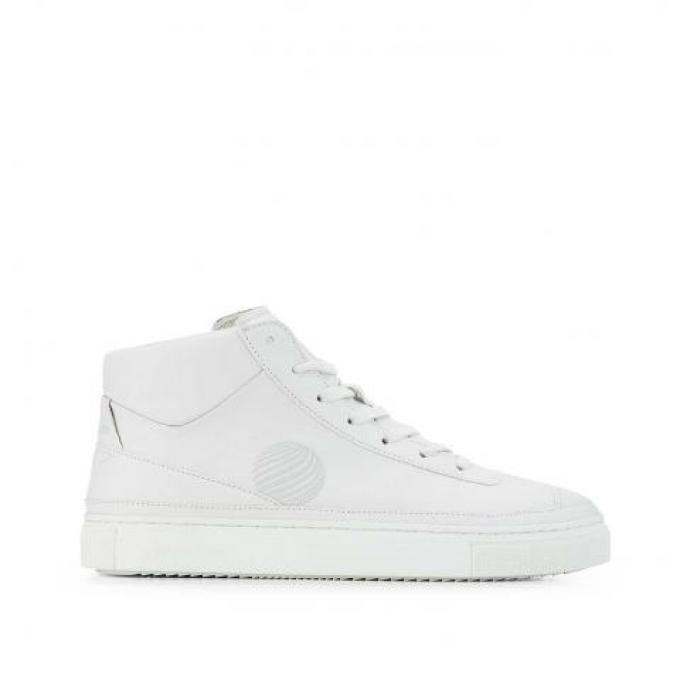 Les sneakers blanches montantes