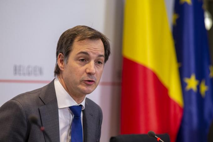 Premier Alexander De Croo tijdens de toelichting van het relanceplan vrijdagavond.© (Foto BELGA)