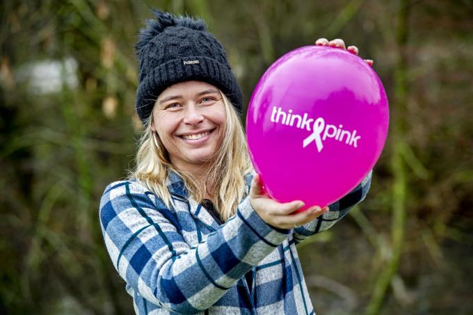 Annelies Scheldeman wil met haar wandeltocht geld inzamelen voor Think Pink.©JOKE COUVREUR