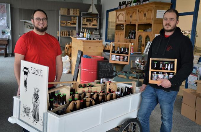 Jan en Pieter brengen dit jaar nog een zesde bier op de markt.© WK