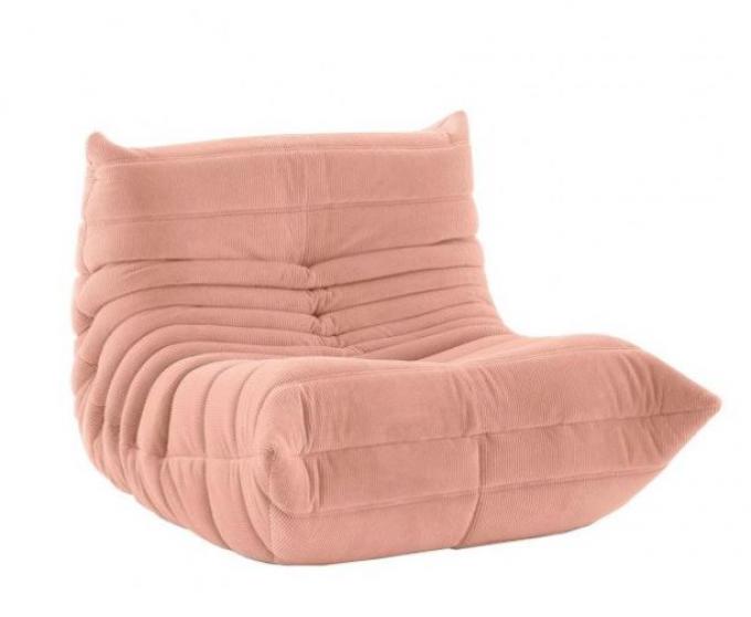 Zachte lounge-fauteuil met lijnen in roze