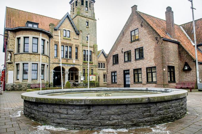 De oude fontein op de Markt is aan vervanging toe.© Joke Couvreur