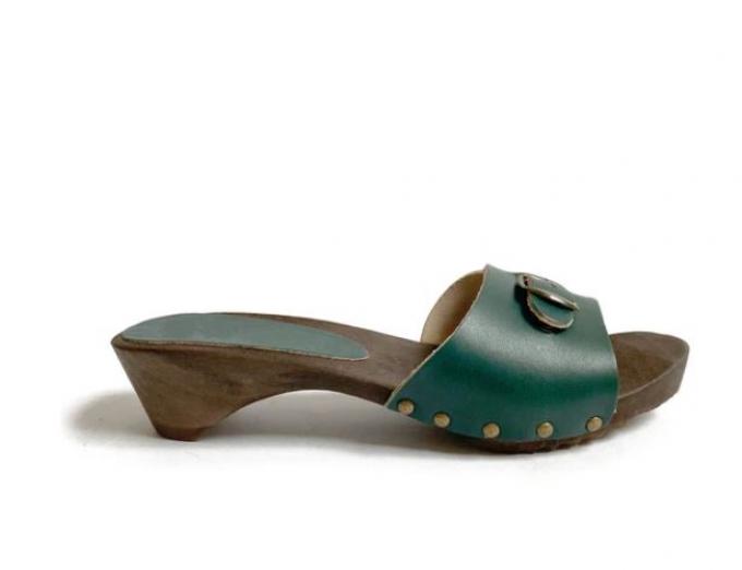 Sandaal met houten zool in klomp-model