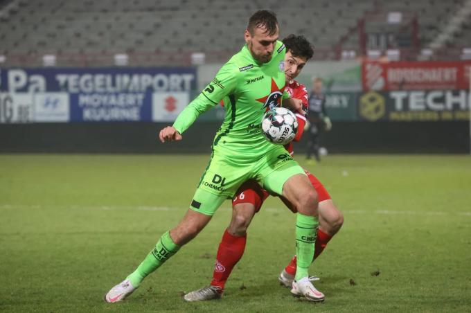 Tomas Chory (Zulte Waregem) en Aleksandar (Kortrijk) tijdens de match tussen KV Kortrijk en SV Zulte Waregem.©VIRGINIE LEFOUR BELGA