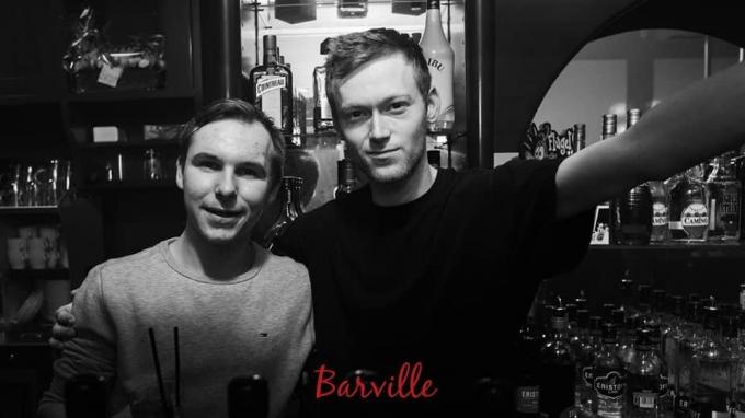 In Barville maakte Xander, samen met zijn vriend Jason Moerman, zijn droom waar: een eigen horecazaak.© GF