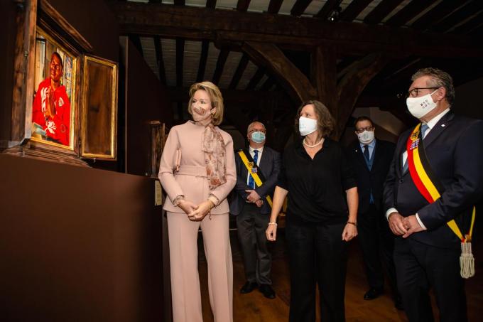 Koningin Mathilde op bezoek in de Brugse Musea: voortaan zal enkel nog een pool van 60 experten bezoekers mogen rondleiden. De gediplomeerde gidsen voelen zich bekocht.©Davy Coghe Davy Coghe