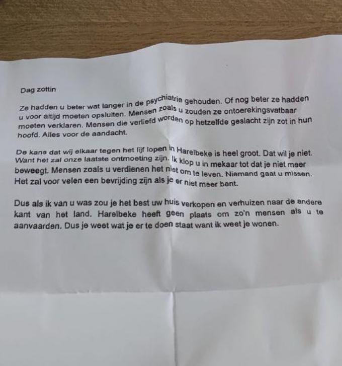 De brief die het jonge koppel uit Harelbeke in de bus kreeg. Niet ondertekend, afzender onbekend.© gf