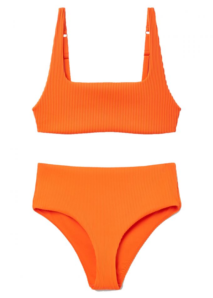 Oranje bikini met vierkante neklijn