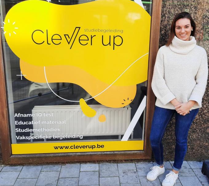 Anke Vanwijnsberghe (25) biedt met Clever Up studiebegeleiding op maat aan. (gf)
