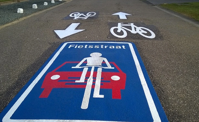 Oostende zet in op fietsstraten om de verkeersveiligheid voor zwakke weggebruikers te verhogen.© GLO