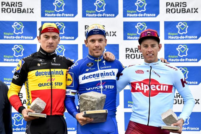 In 2019 eindigde Yves Lampaert nog derde in Parijs-Roubaix en deelde hij het podium met winnaar Philippe Gilbert en tweede Nils Politt.© BELGA