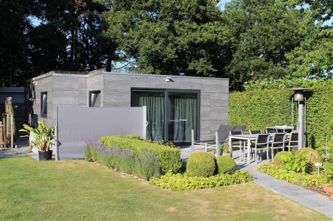 Logeerhuis met jacuzzi in Sint-Niklaas.