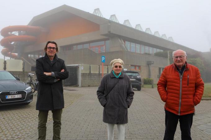 Stefan Tanghe (links), zijn moeder Jeanine Serck en Marc Felix (v.l.n.r.), zonen©Peter MAENHOUDT