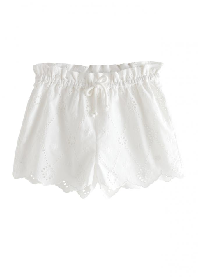 Mini: witte short in broderie anglaise