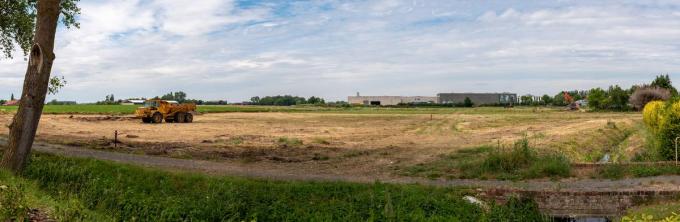 Het nieuwe bufferbekken ligt op de oostelijke arm van de Roobeek.© JM