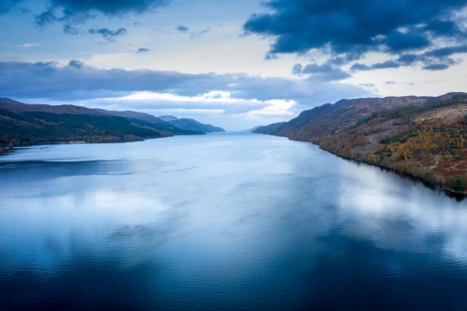 Le Loch Ness en Écosse