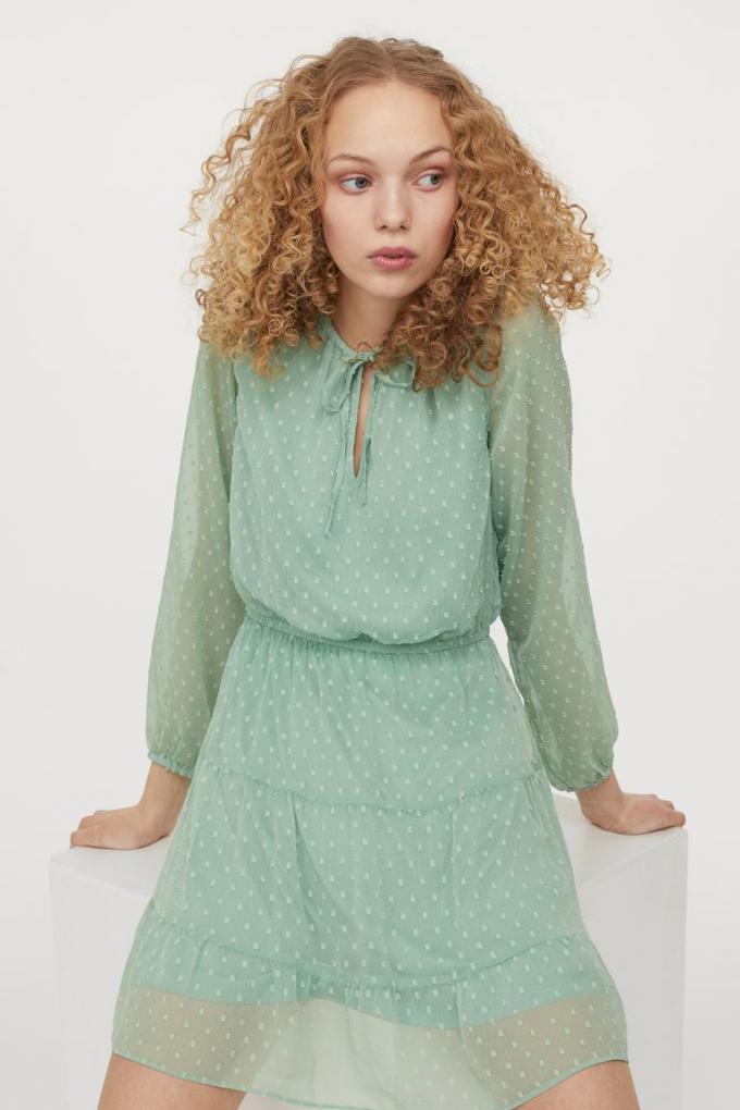 Jadegroene mini-jurk in chiffon