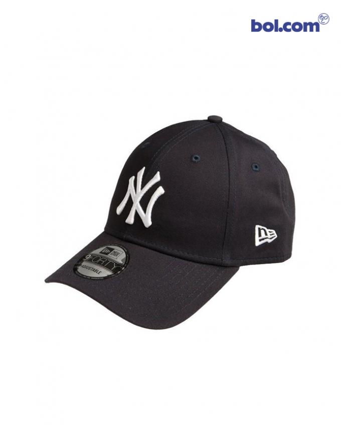 Look 2 - Zwart petje