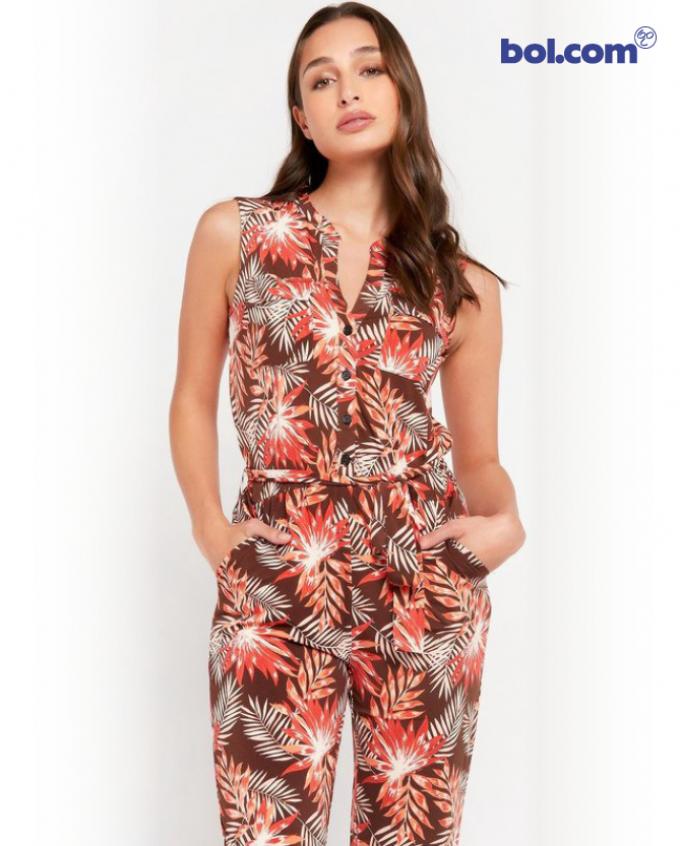 Look 1 - Mouwloze jumpsuit met exotische print