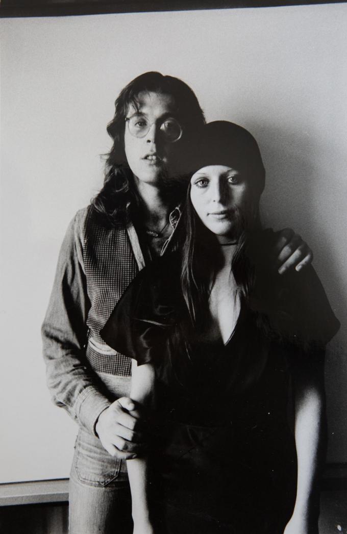 “Ons non-conformisme was heel sterk” vertelt Sonja, hier op haar allereerste foto met Arno.© Davy Coghe/Daniël de Kievith