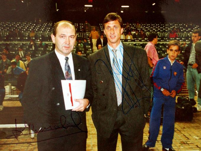 Johan Cruyff en Eddy Kinsabil.©wilfried Ossieur GF