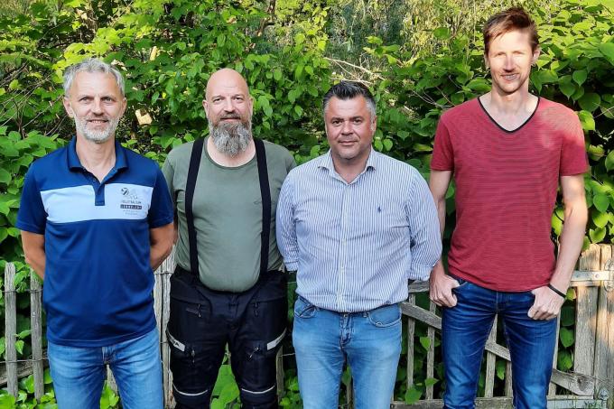 Het trainersgild van de senioresploegen van VT Lendelede met v.l.n.r. Josip Josipovic (dames A), Jo Vlieghe (heren A), Steven Mattheeuws (dames B) en Joppe Paulides (heren A).© gf