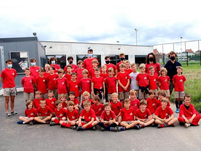 De jongens van Chiro Oskaarke kijken uit naar hun zomerkamp. (foto WO)©wilfried Ossieur