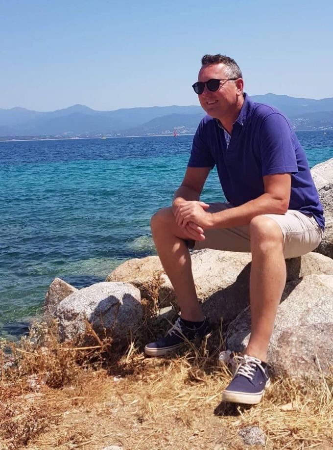 Kurt Windels tijdens zijn vakantie in Corsica. (repro FODI)