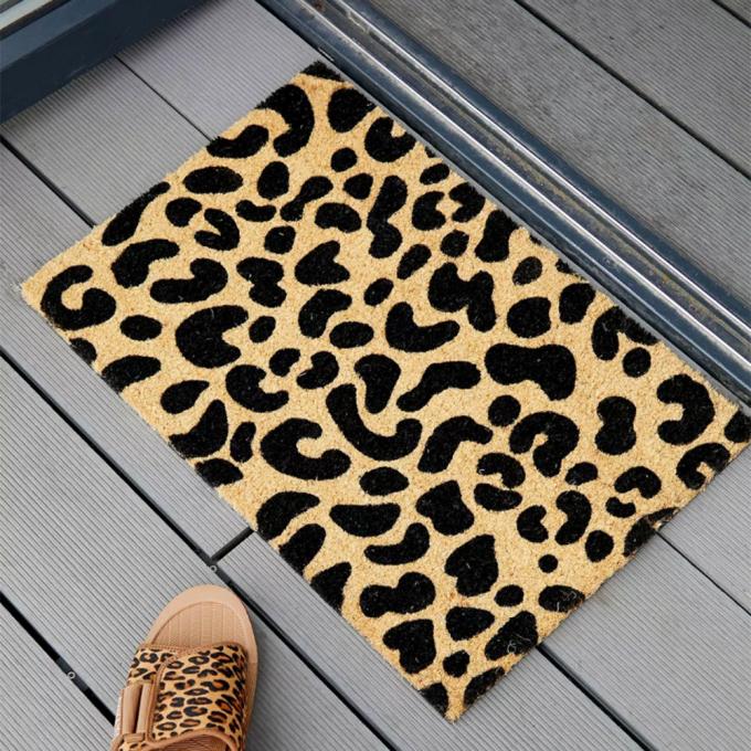 Tapis avec imprimé léopard