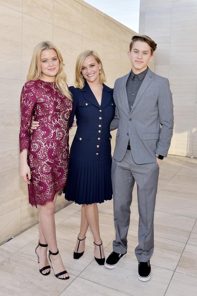 2. Reese met dochter en zoon op het '100 Power Women in Entertainment' event (december 2019)