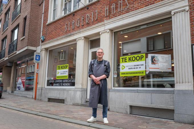 Hans De Vrieze stelde in juni 2019 zijn bekende slagerij in hartje Tielt te koop. Nu vond hij een overnemer.