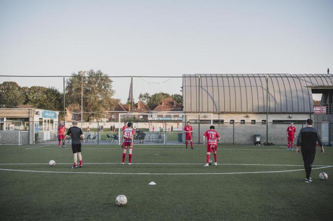 KV Kortrijk heeft drie G-voetbalteams: de Reds, de Whites en de Blues.