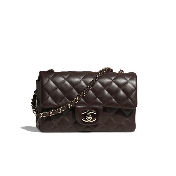 10. De Mini Flap Bag van Chanel