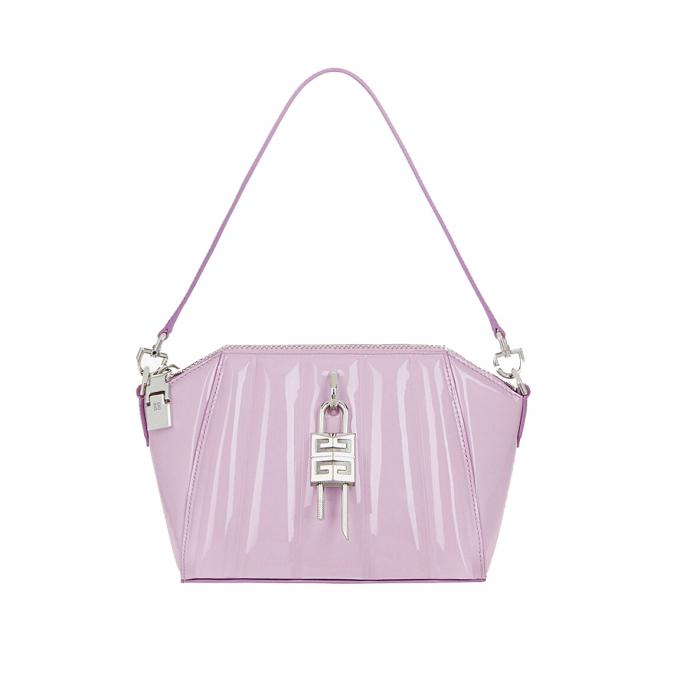 13. De Antigona Handbag van Givenchy