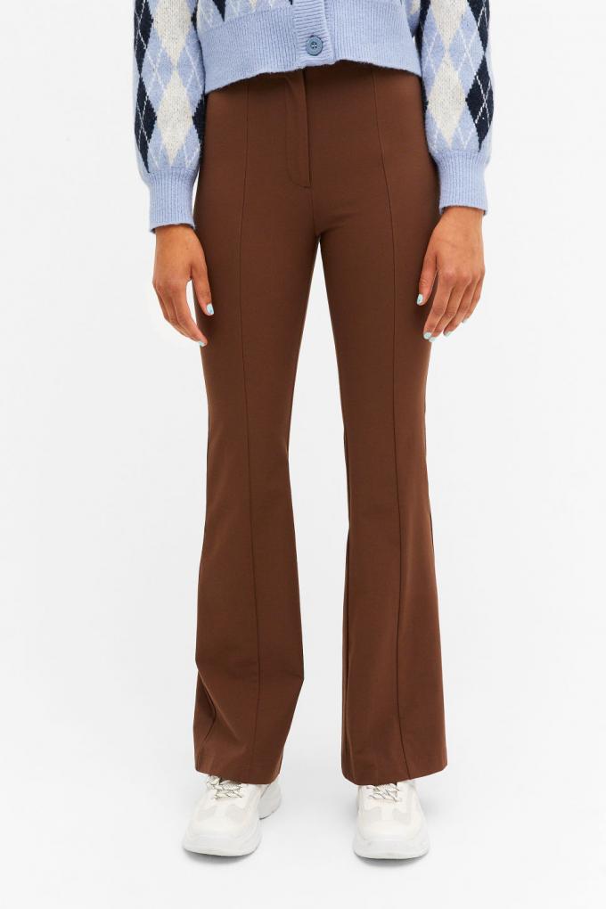 High-waisted flared pantalon in bruin met streepje
